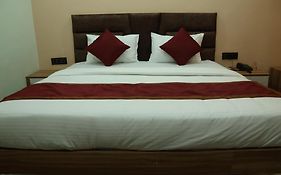 Hotel Rj International